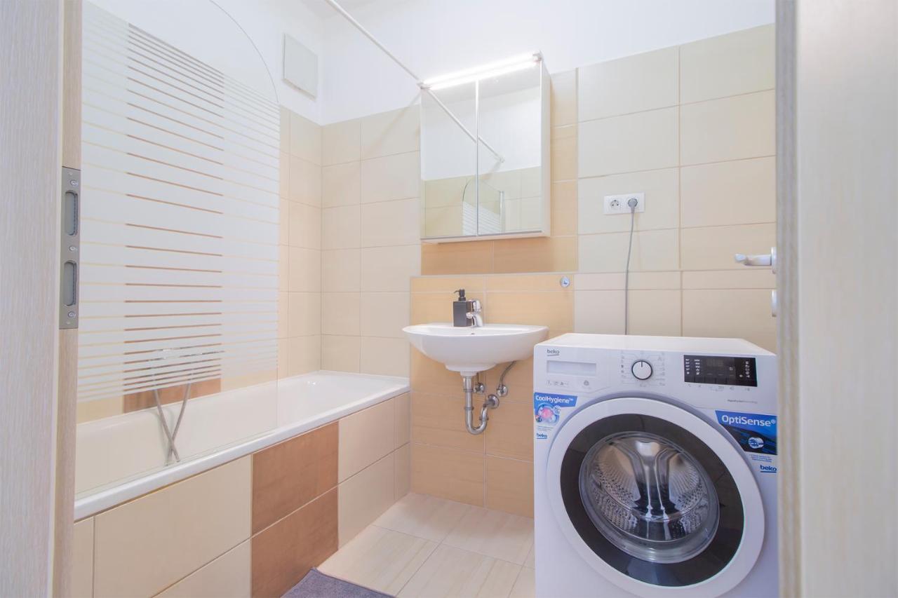 Spring House With Free Private Parking Apartment บูดาเปสต์ ภายนอก รูปภาพ